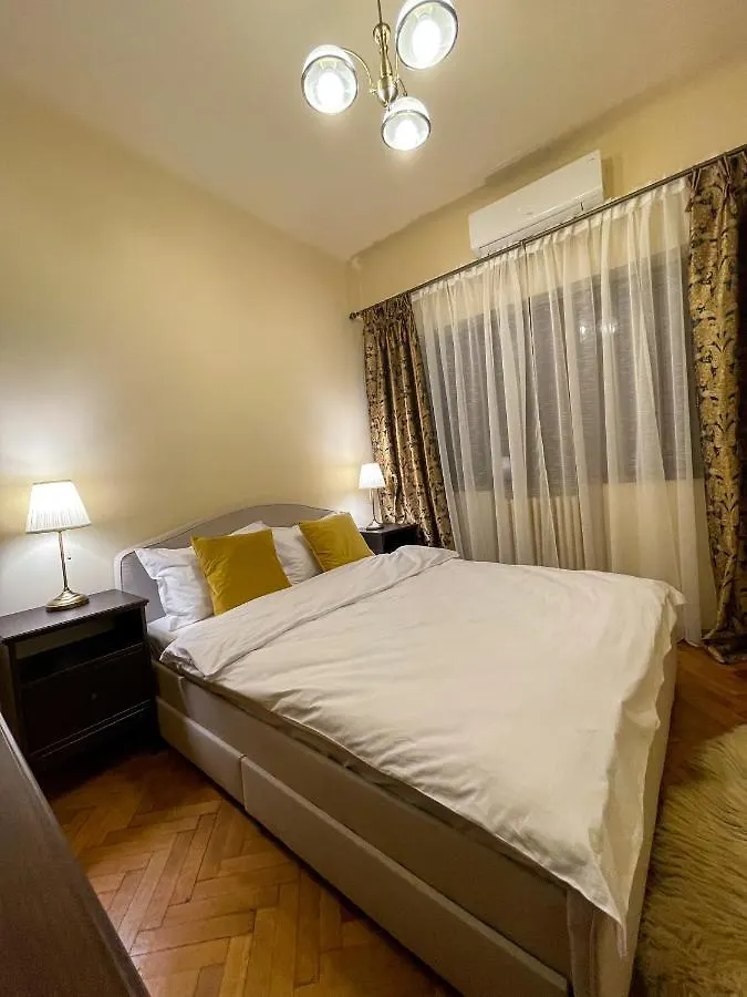 Central Apartment W/ Fire Place - Ground Floor Bükreş Romanya